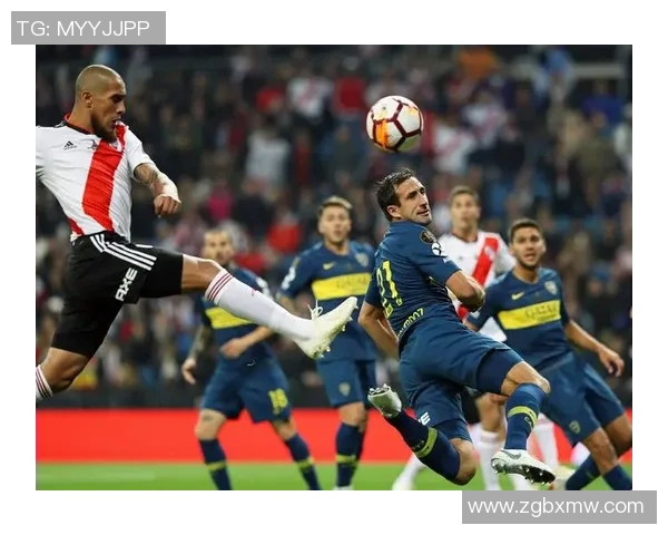 变身空翻足球明星的精彩瞬间合集与技巧解析视频分享